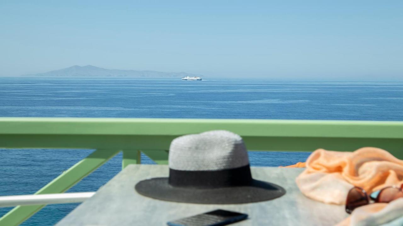 Corali Suites Andros 바트시 외부 사진